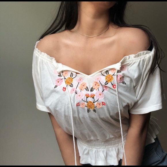 White Floral Embroidered Peplum Blouse HOST PICK! - Picture 5 of 6